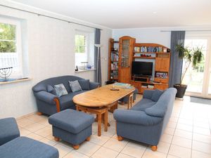 23953049-Ferienhaus-8-Norden-300x225-1