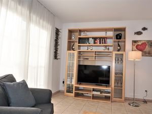 23953131-Ferienhaus-5-Norden-300x225-3