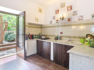 23757004-Ferienhaus-7-Noto-300x225-2