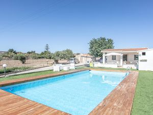 23767256-Ferienhaus-6-Noto-300x225-0