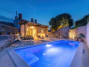 Ferienhaus für 10 Personen (171 m²) in Novi Vinodolski