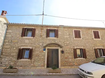 Ferienhaus für 5 Personen (90 m²) in Novigrad 2/10