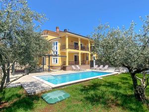 23531304-Ferienhaus-8-Novigrad-300x225-0