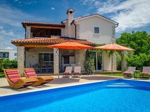 23366911-Ferienhaus-6-Novigrad-300x225-2