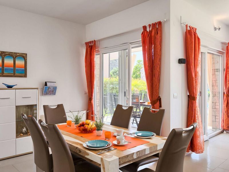 23949973-Ferienhaus-8-Novigrad-800x600-2