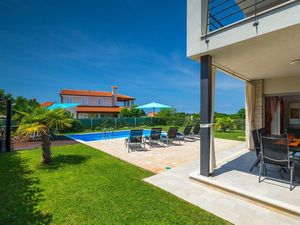 23949973-Ferienhaus-8-Novigrad-300x225-5