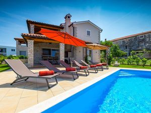 23950491-Ferienhaus-6-Novigrad-300x225-0