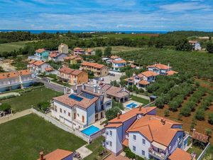 23950954-Ferienhaus-4-Novigrad-300x225-3