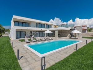 23056163-Ferienhaus-8-Novigrad-300x225-3