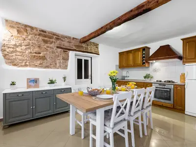 Ferienhaus für 6 Personen (120 m²) in Novigrad 1/10