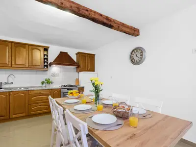 Ferienhaus für 6 Personen (120 m²) in Novigrad 2/10