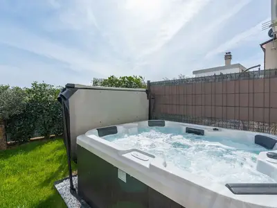 Ferienhaus für 6 Personen (93 m²) in Novigrad 1/10
