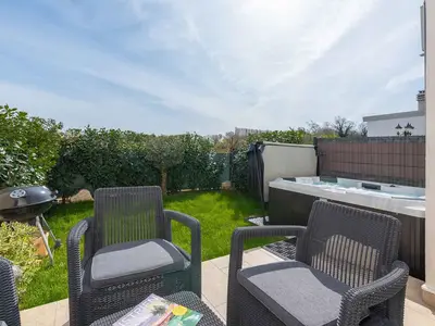 Ferienhaus für 6 Personen (93 m²) in Novigrad 8/10