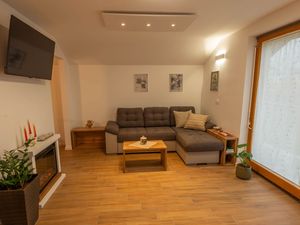 23974102-Ferienhaus-4-Novo Mesto-300x225-3