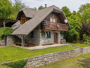 23708433-Ferienhaus-4-Novo Mesto-300x225-0