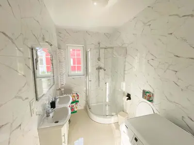 Bad/Dusche