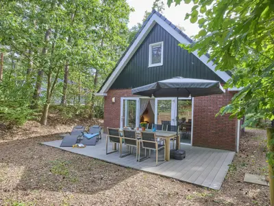Außenseite Ferienhaus [Sommer]