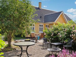 23765849-Ferienhaus-8-Nyborg-300x225-1