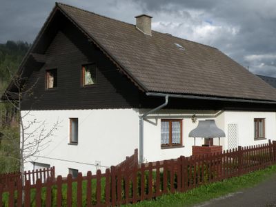 Außenansicht des Gebäudes. Haus