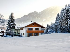 23839765-Ferienhaus-8-Oberammergau-300x225-4