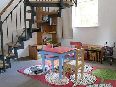 Photo, INSIDE, OUTSIDE