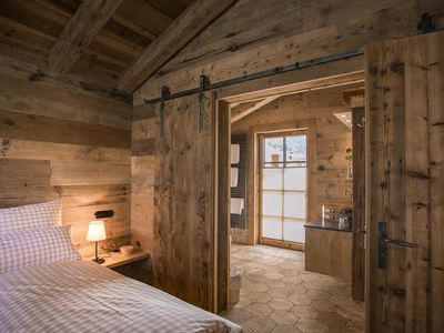 chalet-panoramahotel-oberjoch_schlafzimmer-bad-hüt