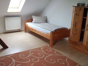 23981735-Ferienhaus-5-Oberleichtersbach-300x225-3