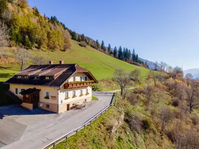 Außenseite Ferienhaus [Sommer]