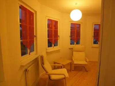 Leseecke im OG - Verbindung zwischen Spielzimmer und Doppelbettzimmer (220cm-Bett)
