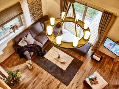 Land-/Jagd-Chalet: Wohnraum