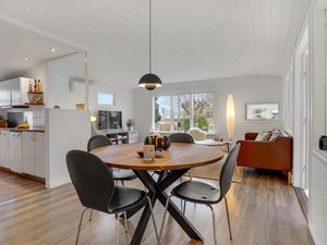 23762353-Ferienhaus-6-Odder-300x225-4