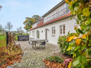 23864485-Ferienhaus-8-Odder-300x225-3