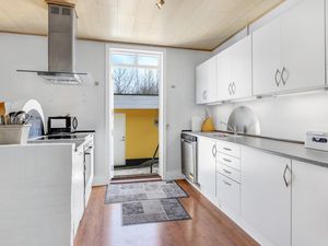 23751349-Ferienhaus-8-Østermarie-300x225-5