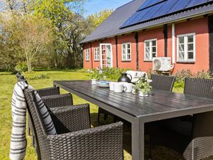 24024775-Ferienhaus-8-Østermarie-300x225-1