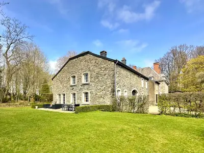 Außenseite Ferienhaus [Sommer]