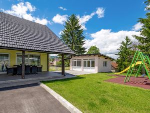 Ferienhaus für 6 Personen (102 m²) ab 124 € in Ogulin