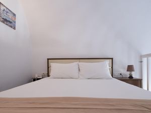 23053349-Ferienhaus-2-Oia-300x225-4