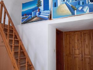 23438633-Ferienhaus-10-Oia-300x225-5