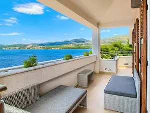 Ferienhaus für 10 Personen (400 m²) in Trogir