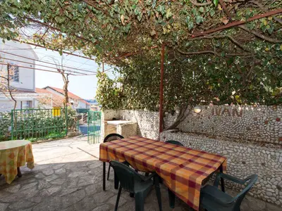 Ferienhaus für 10 Personen (110 m²) in Okrug Gornji 7/10