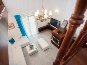 24058553-Ferienhaus-6-Okrug Gornji-300x225-1