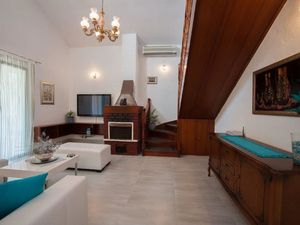 24058553-Ferienhaus-6-Okrug Gornji-300x225-4