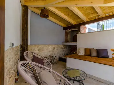 Ferienhaus für 8 Personen (100 m²) in Okrug Gornji 8/10