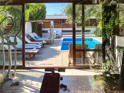 pool