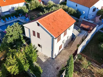 Ferienhaus für 8 Personen (100 m²) in Okrug Gornji 4/10