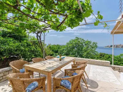 Ferienhaus für 7 Personen (90 m²) in Okrug Gornji 10/10