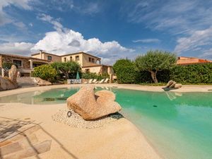 23954813-Ferienhaus-8-Olbia-300x225-2