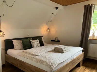 Schlafzimmer 1