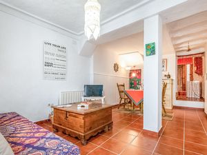 23758202-Ferienhaus-6-Olvera-300x225-2