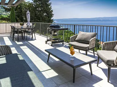 Ferienhaus für 6 Personen (255 m²) in Omiš 2/10